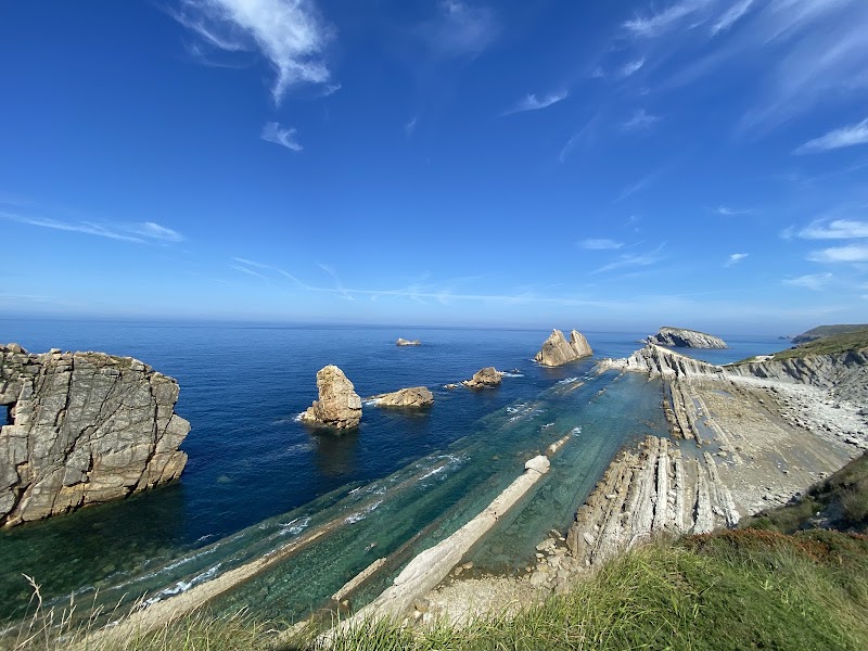 Arnía Beach